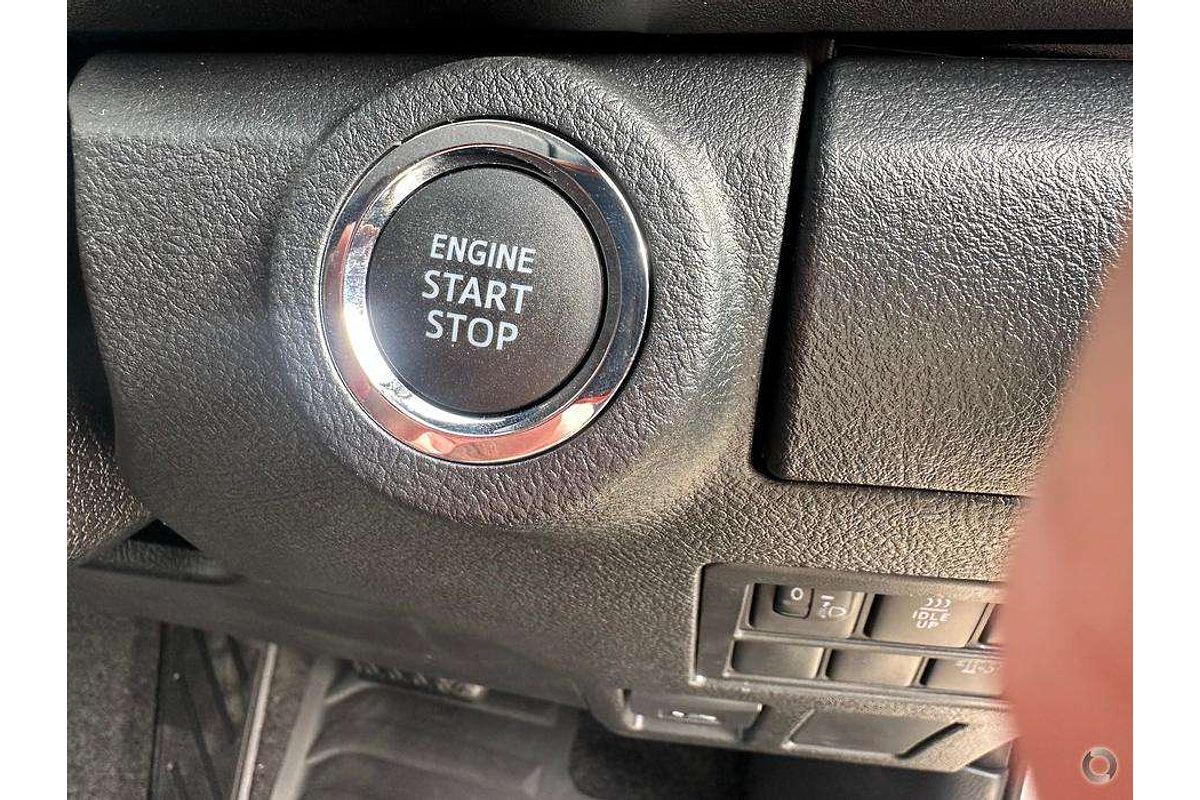 2025 Toyota Hilux SR 48V GUN126R 4X4