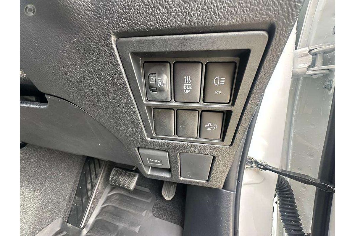 2025 Toyota Hilux SR 48V GUN126R 4X4