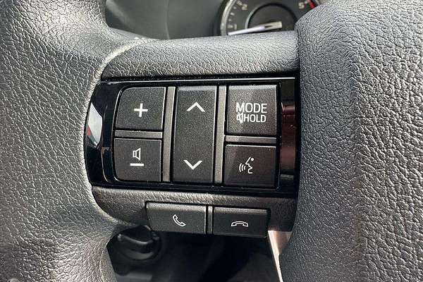 2025 Toyota Hilux SR 48V GUN126R 4X4