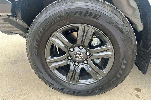 2025 Toyota Hilux SR 48V GUN126R 4X4