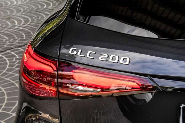 2025 Mercedes-Benz GLC-Class GLC200 X254