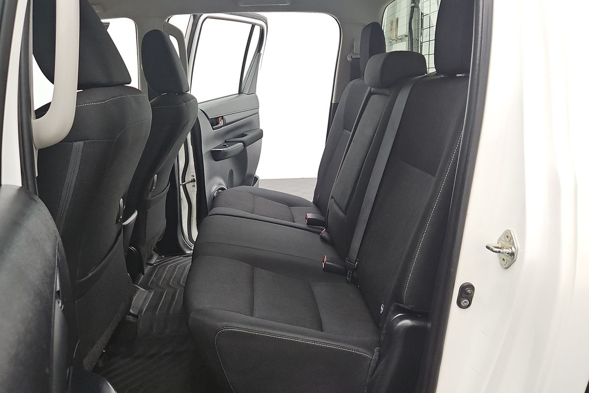 2018 Toyota Hilux SR GUN126R 4X4