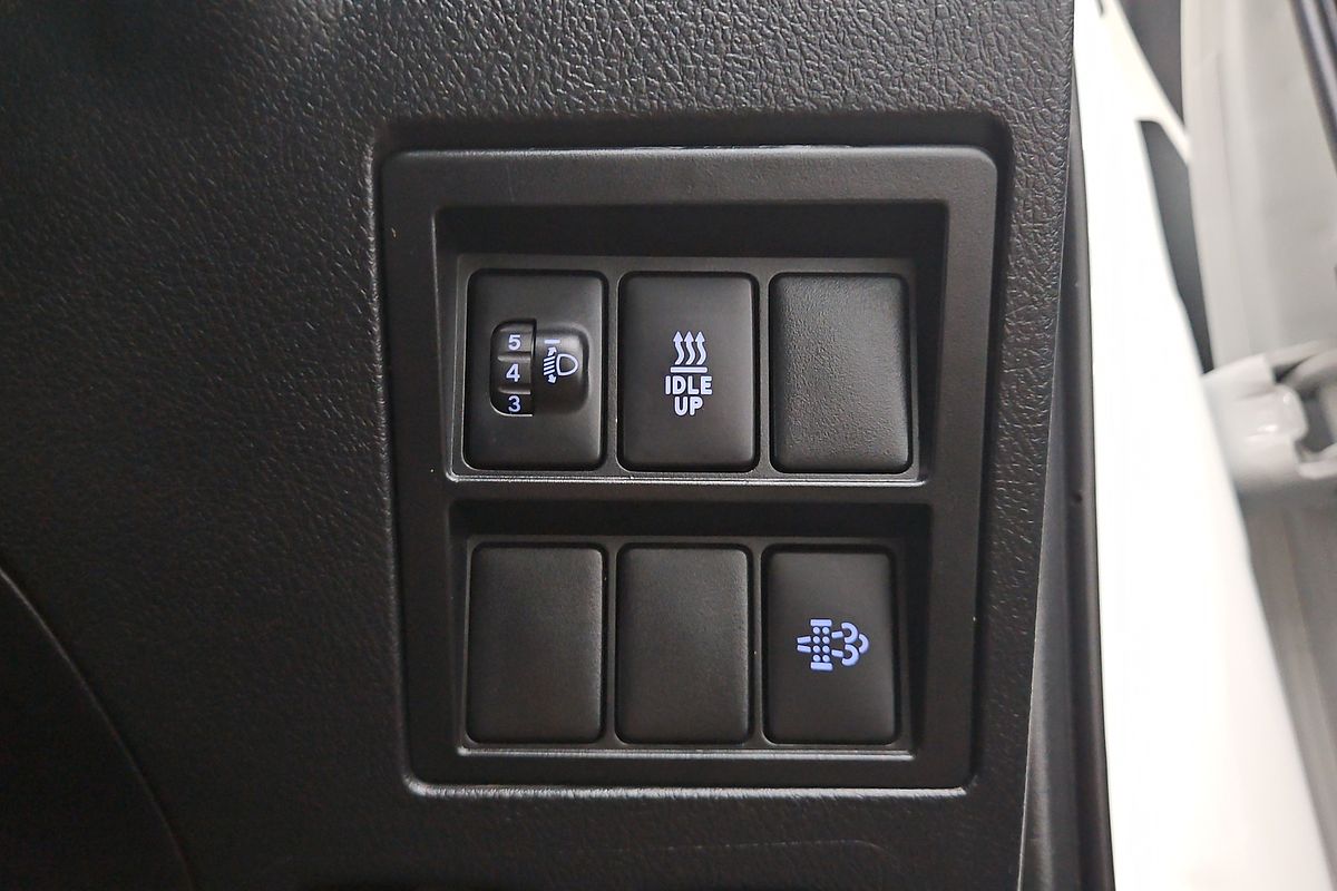 2018 Toyota Hilux SR GUN126R 4X4