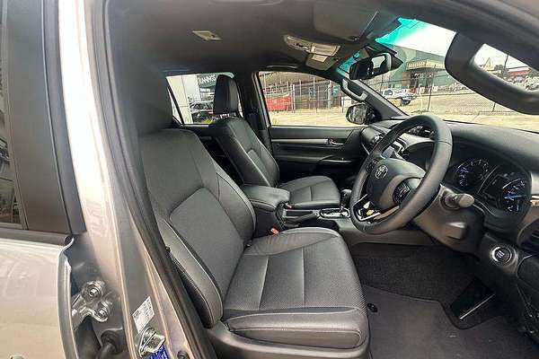 2024 Toyota Hilux Rogue 48V GUN126R 4X4