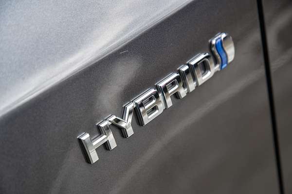 2019 Toyota Prius V ZVW40R
