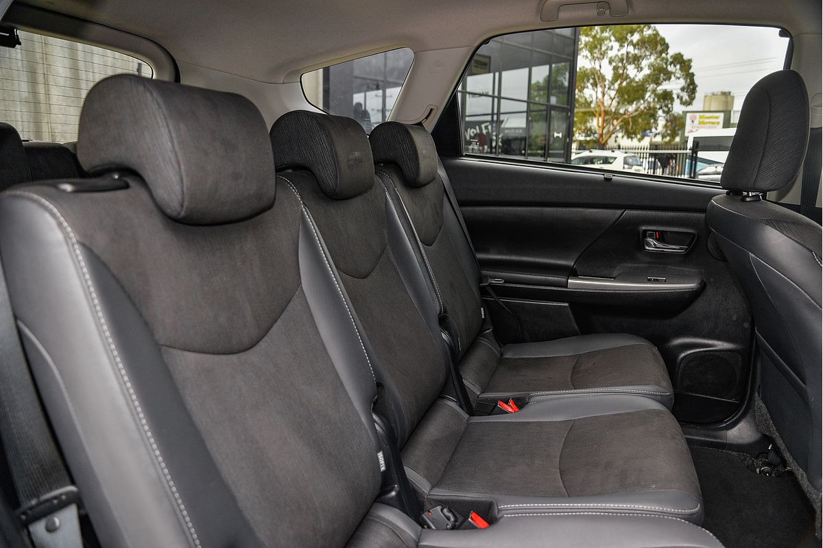 2019 Toyota Prius V ZVW40R