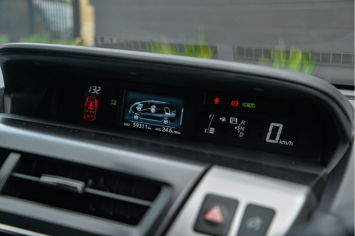 2019 Toyota Prius V ZVW40R