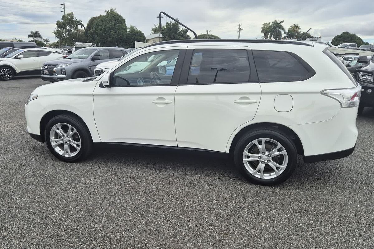 2013 Mitsubishi Outlander LS ZJ