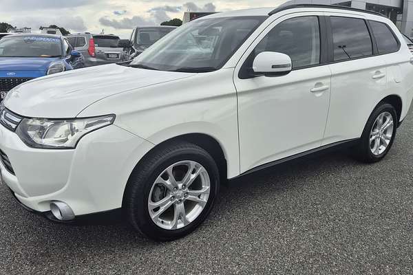 2013 Mitsubishi Outlander LS ZJ