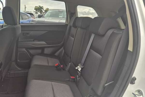 2013 Mitsubishi Outlander LS ZJ