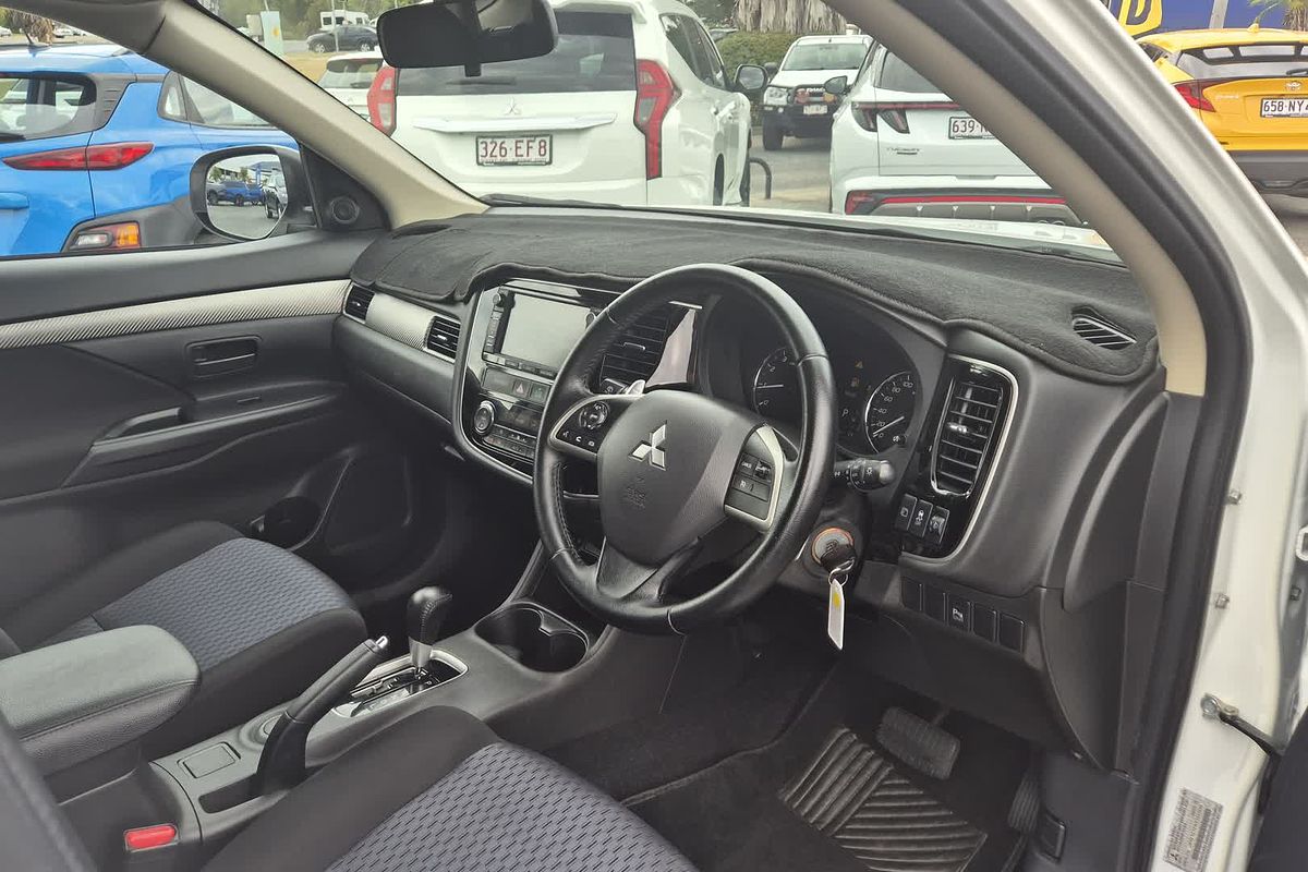 2013 Mitsubishi Outlander LS ZJ