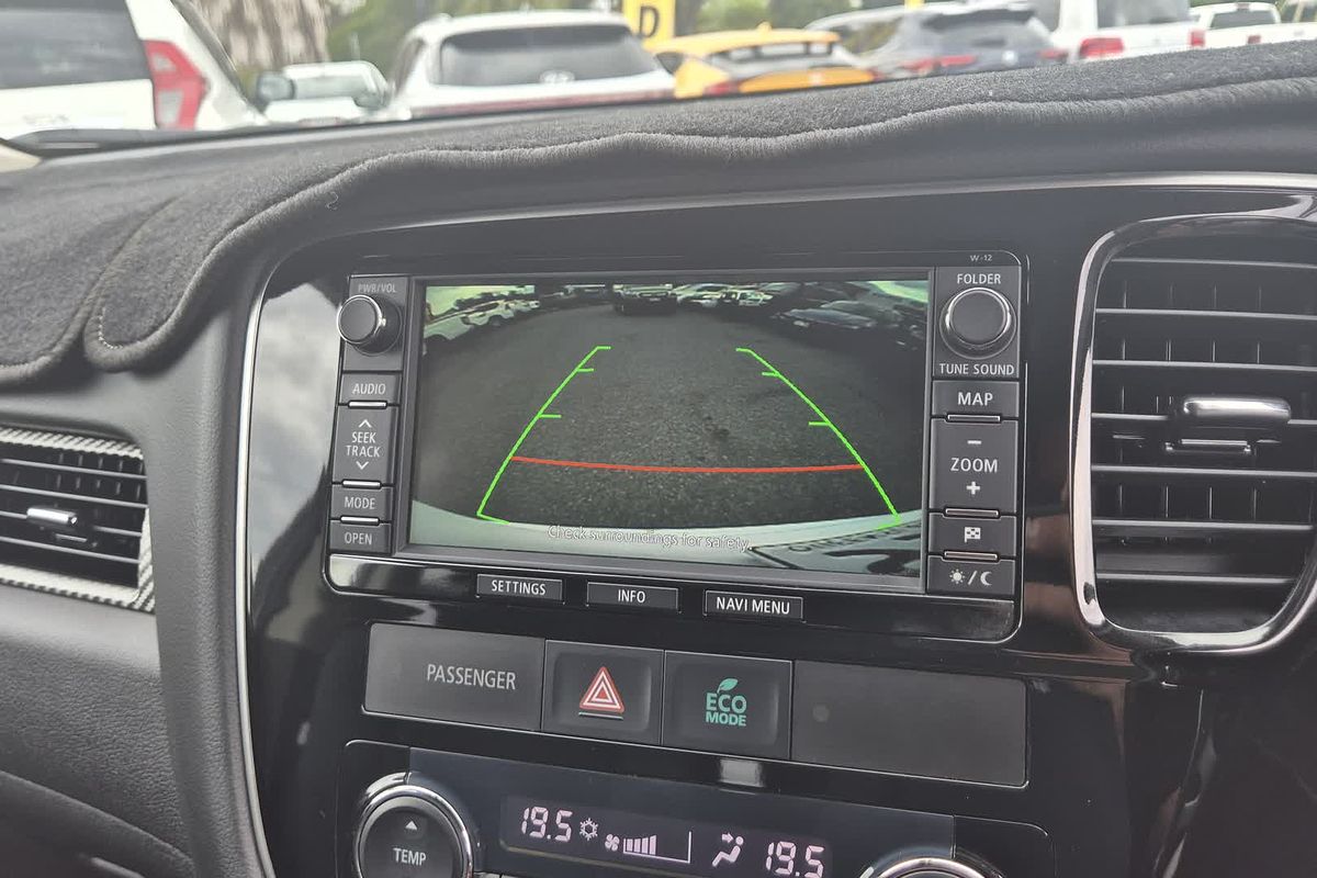 2013 Mitsubishi Outlander LS ZJ