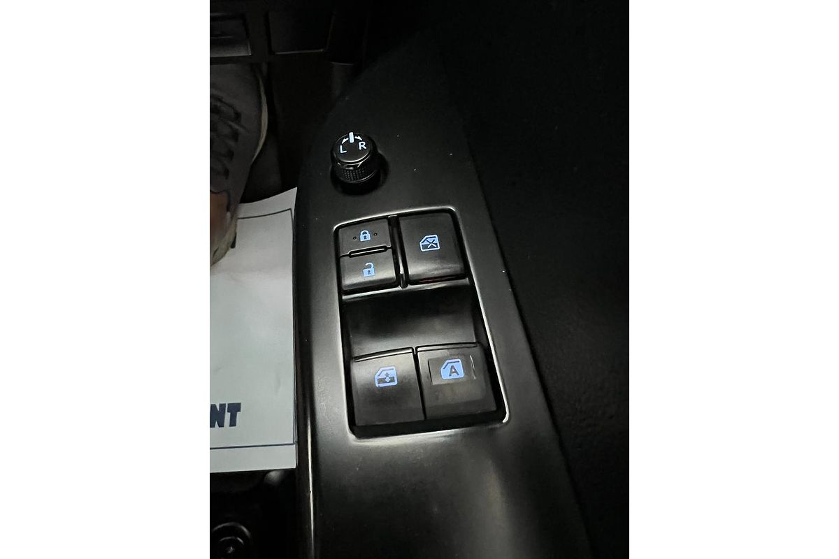 2016 Toyota Hilux Workmate TGN121R Rear Wheel Drive