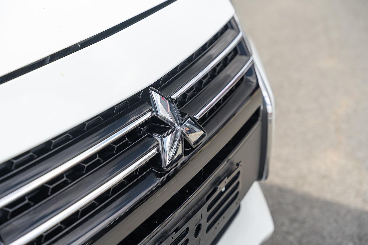 2021 Mitsubishi Mirage ES LB
