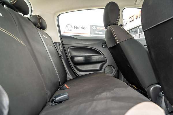 2021 Mitsubishi Mirage ES LB