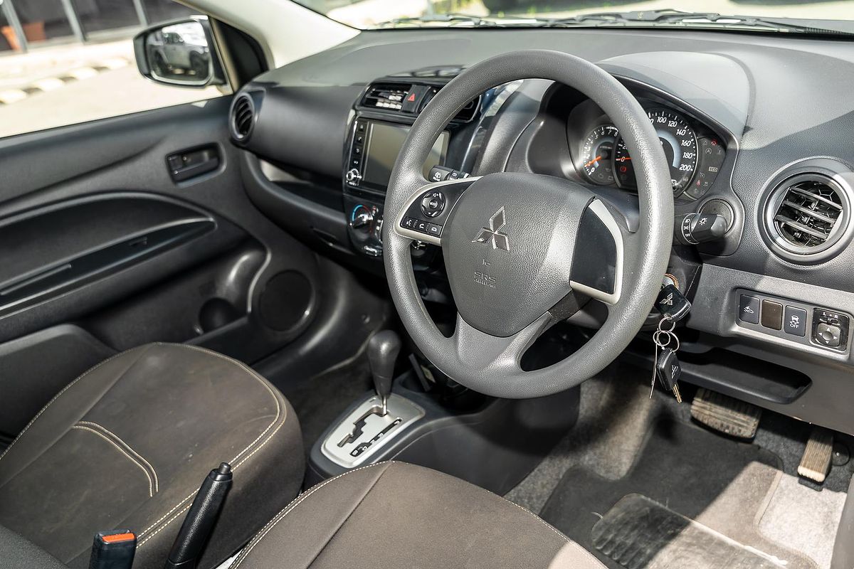 2021 Mitsubishi Mirage ES LB