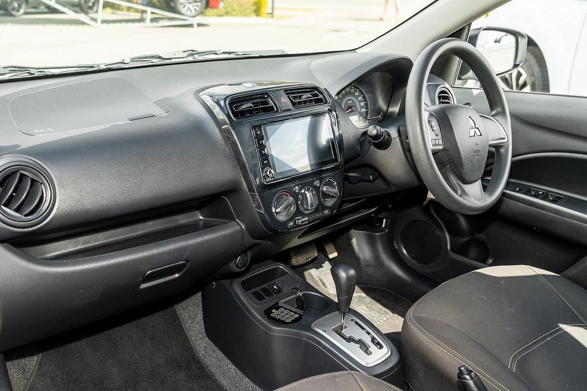 2021 Mitsubishi Mirage ES LB