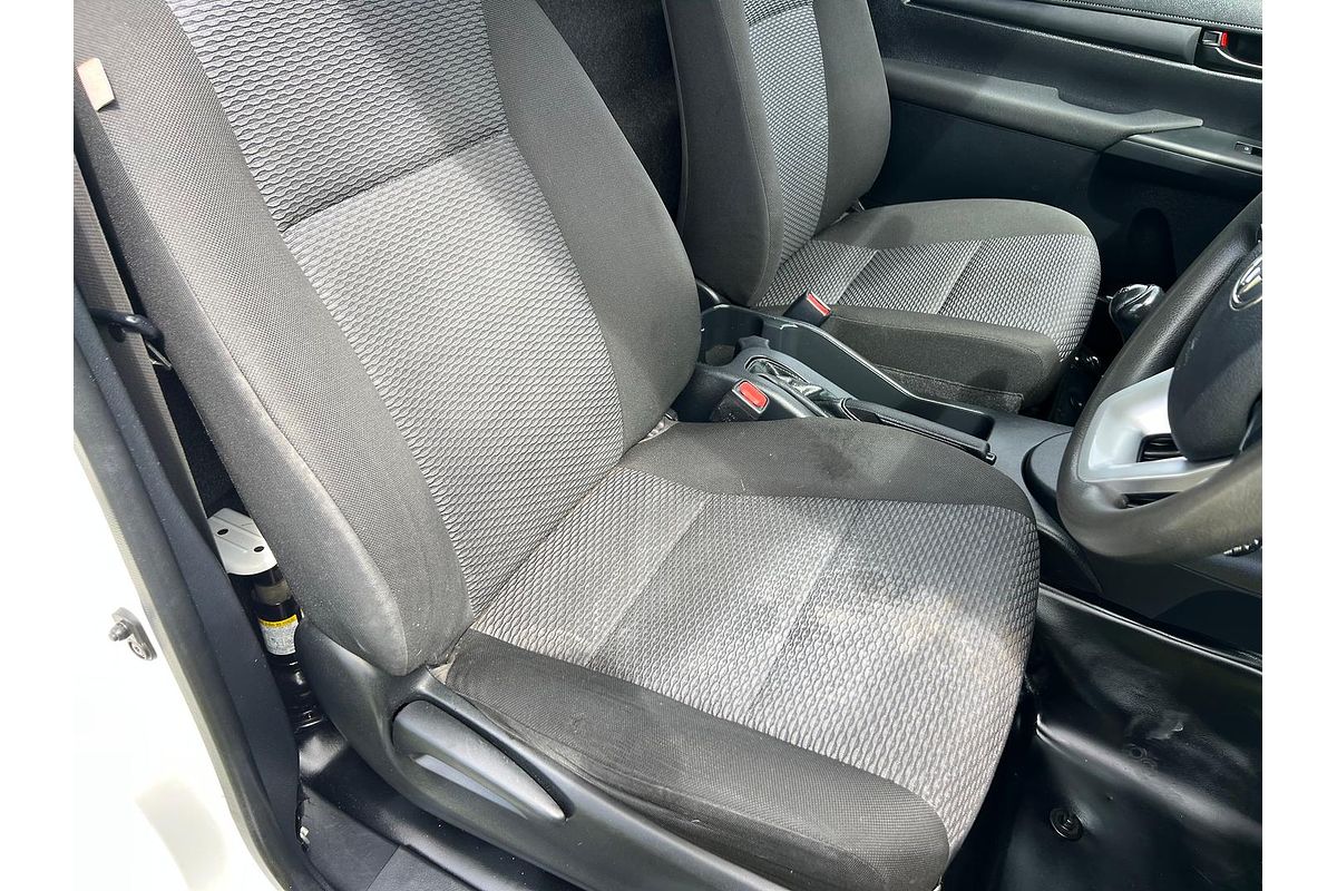 2015 Toyota Hilux Workmate GUN122R Rear Wheel Drive