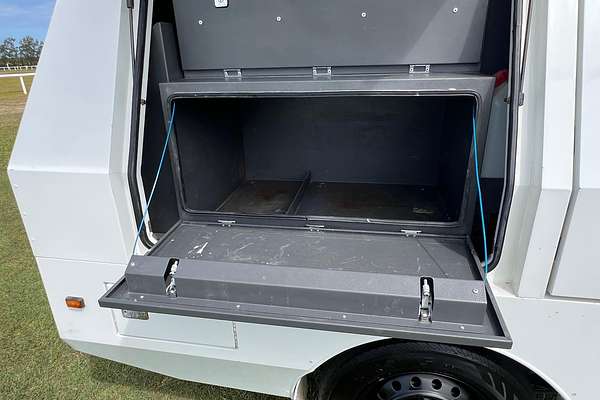 2015 Toyota Hilux Workmate GUN122R Rear Wheel Drive