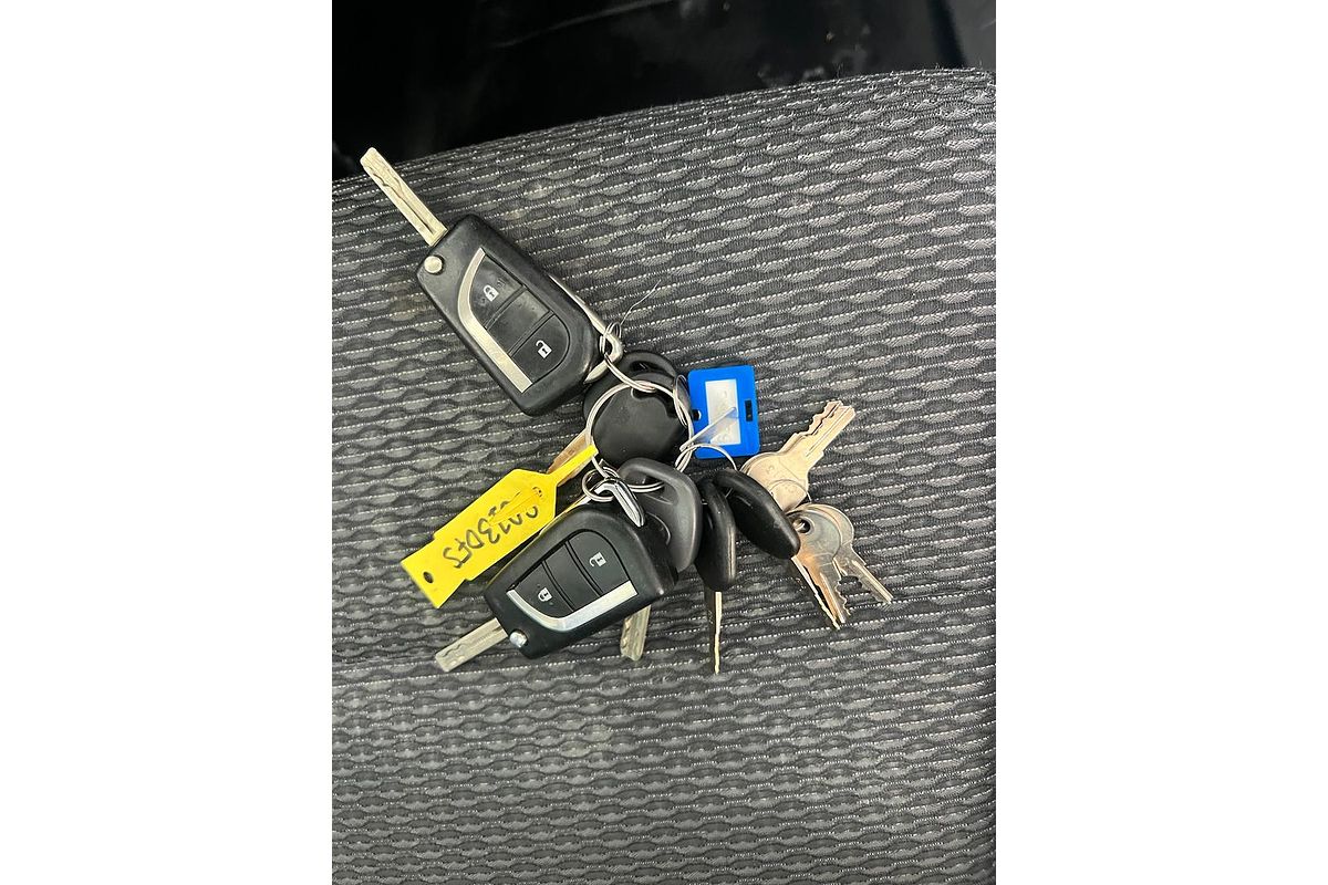 2015 Toyota Hilux Workmate GUN122R Rear Wheel Drive