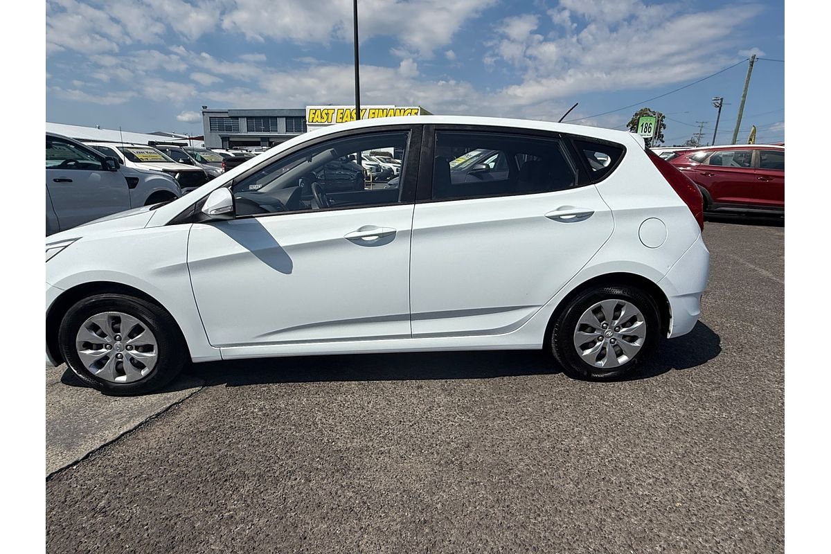 2017 Hyundai Accent Active RB4