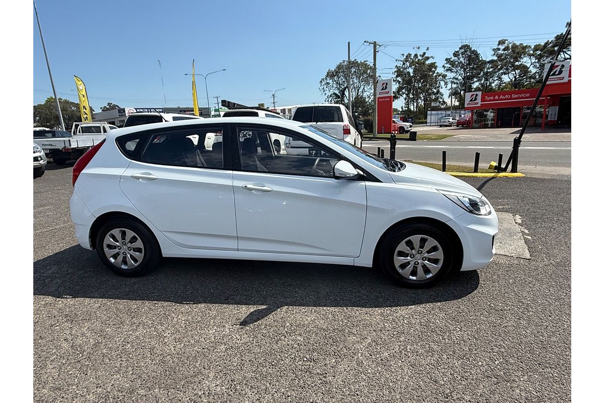 2017 Hyundai Accent Active RB4