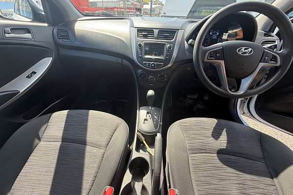 2017 Hyundai Accent Active RB4
