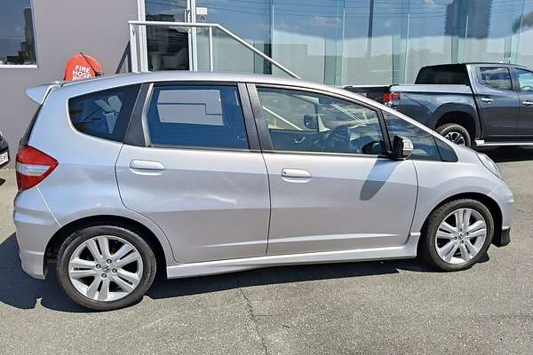 2013 Honda Jazz Vibe-S GE