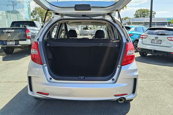 2013 Honda Jazz Vibe-S GE