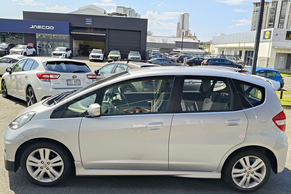 2013 Honda Jazz Vibe-S GE