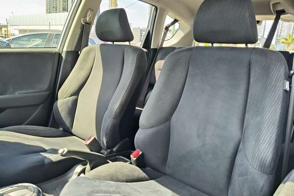 2013 Honda Jazz Vibe-S GE