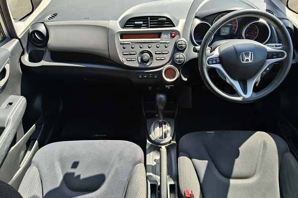 2013 Honda Jazz Vibe-S GE