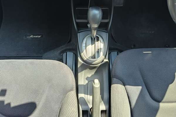 2013 Honda Jazz Vibe-S GE