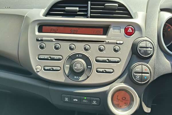 2013 Honda Jazz Vibe-S GE