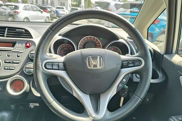 2013 Honda Jazz Vibe-S GE