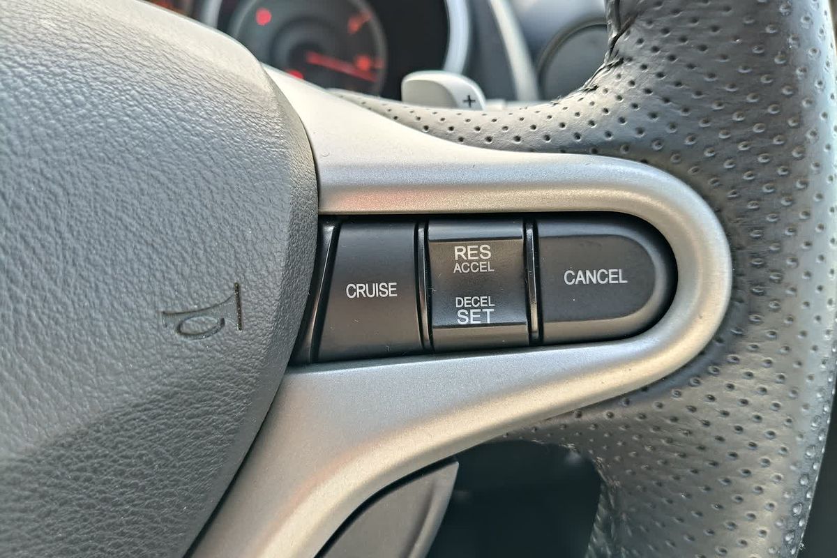 2013 Honda Jazz Vibe-S GE