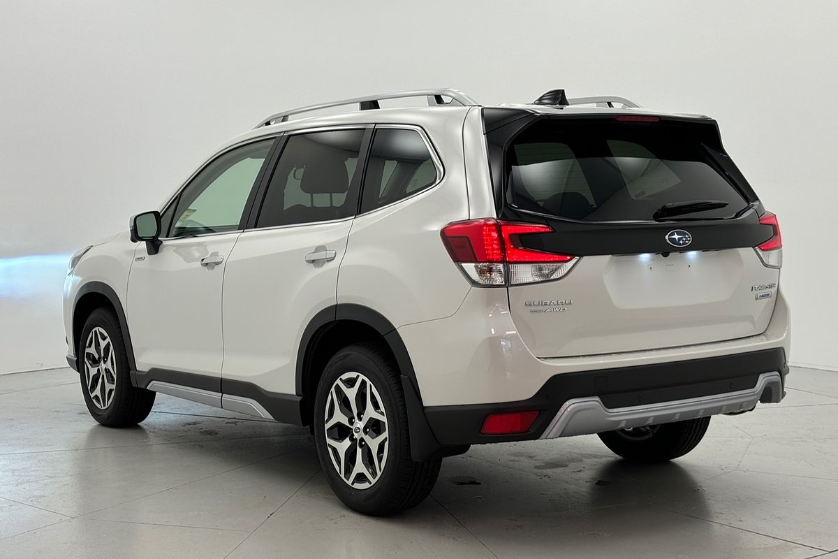 2025 Subaru Forester Hybrid L S5