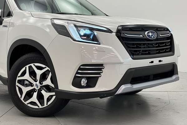 2025 Subaru Forester Hybrid L S5