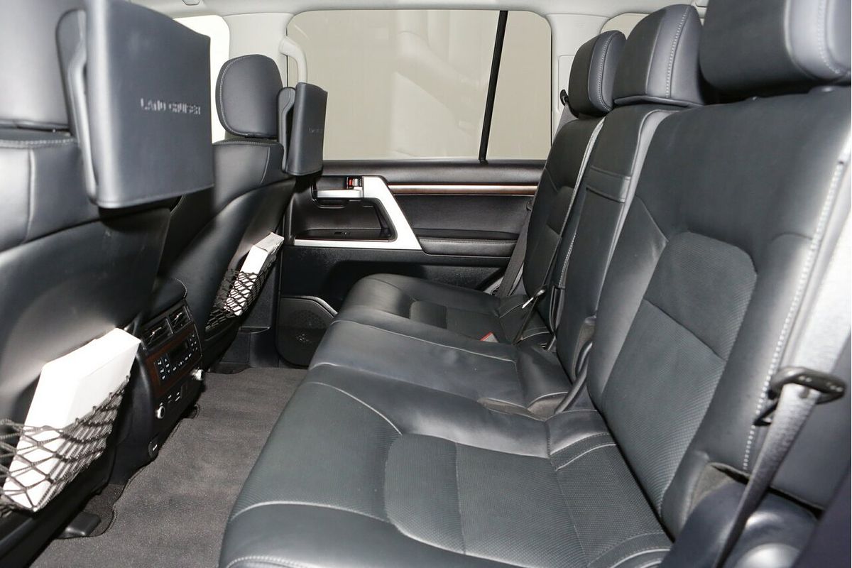 2020 Toyota Landcruiser Sahara VDJ200R