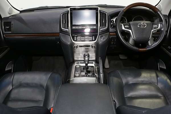 2020 Toyota Landcruiser Sahara VDJ200R