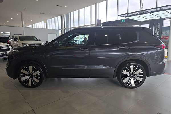 2025 Mitsubishi Outlander Exceed Tourer ZM