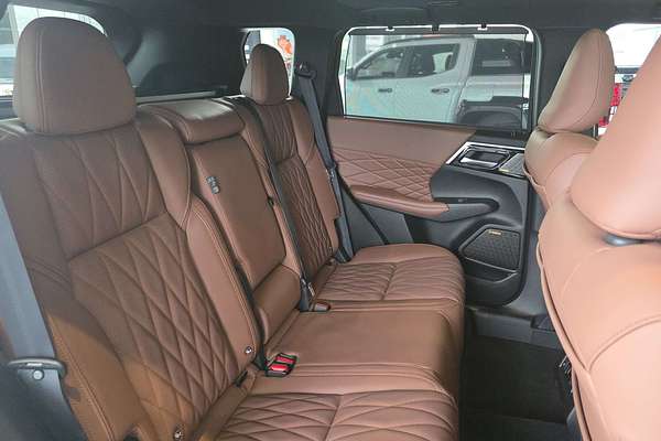 2025 Mitsubishi Outlander Exceed Tourer ZM