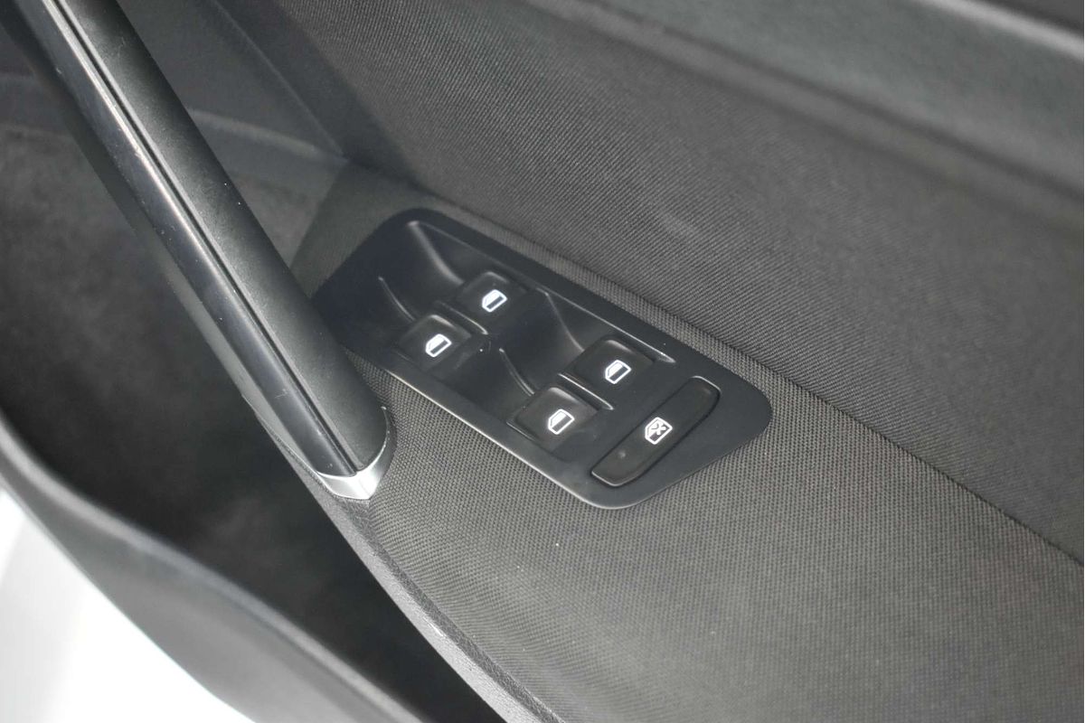2014 Volkswagen Golf 90TSI Comfortline 7