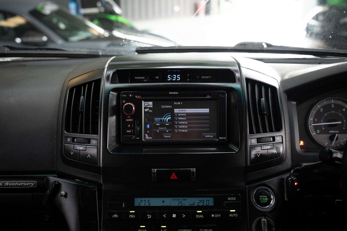 2010 Toyota Landcruiser 60th Anniversary VDJ200R