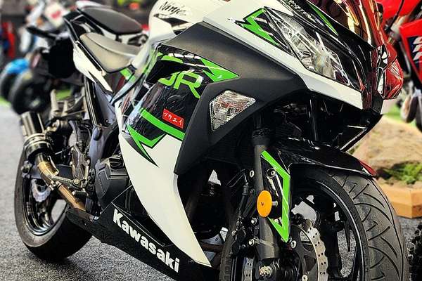 2016 Kawasaki EX 300A