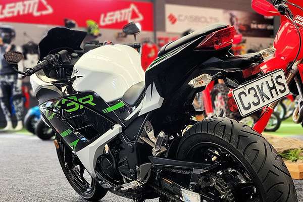 2016 Kawasaki EX 300A