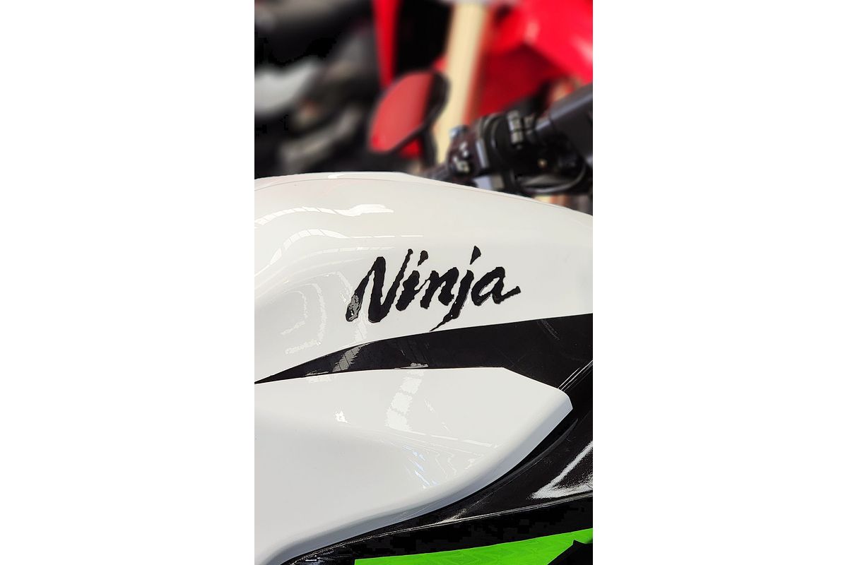 2016 Kawasaki EX 300A