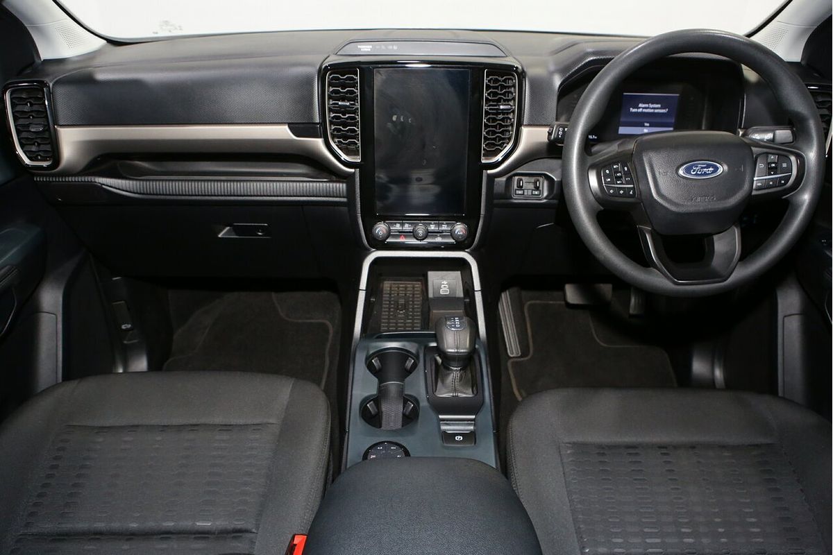 2024 Ford Everest Ambiente 2.0L