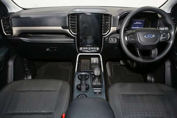 2024 Ford Everest Ambiente 2.0L