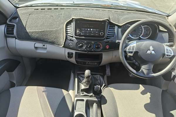 2014 Mitsubishi Triton GLX MN 4X4